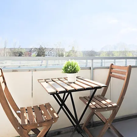 Raj Living - Monteurwohnung - 3 Schlafzimmer - Kueche - Balkon - Waschmaschine