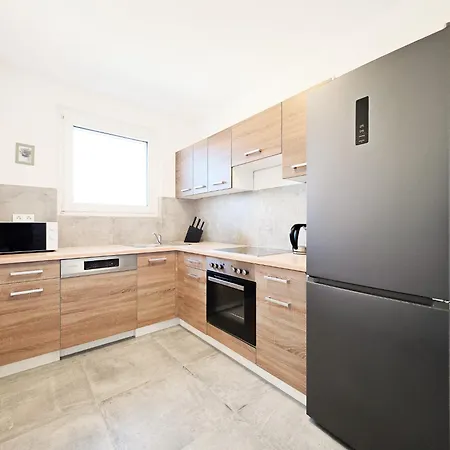 Apartament Tolstov - Monteurwohnung - 3 Schlafzimmer - Kueche - Balkon - Waschmaschine Duisburg