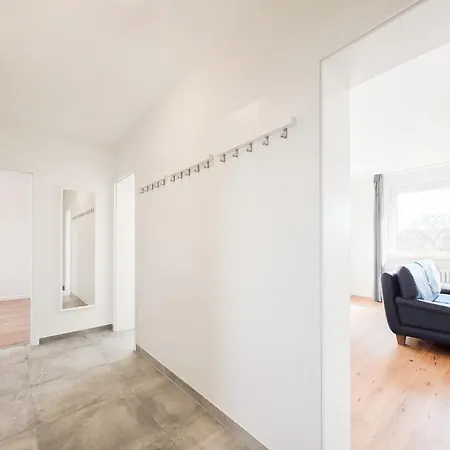 Apartament Tolstov - Monteurwohnung - 3 Schlafzimmer - Kueche - Balkon - Waschmaschine Duisburg