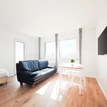 Apartment Raj Living - Monteurwohnung - 3 Schlafzimmer - Kueche - Balkon - Waschmaschine *