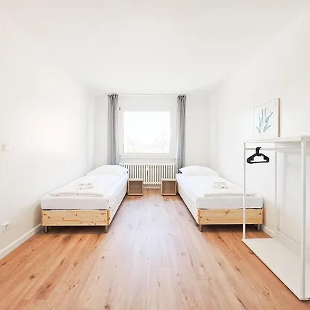 Tolstov - Monteurwohnung - 3 Schlafzimmer - Kueche - Balkon - Waschmaschine