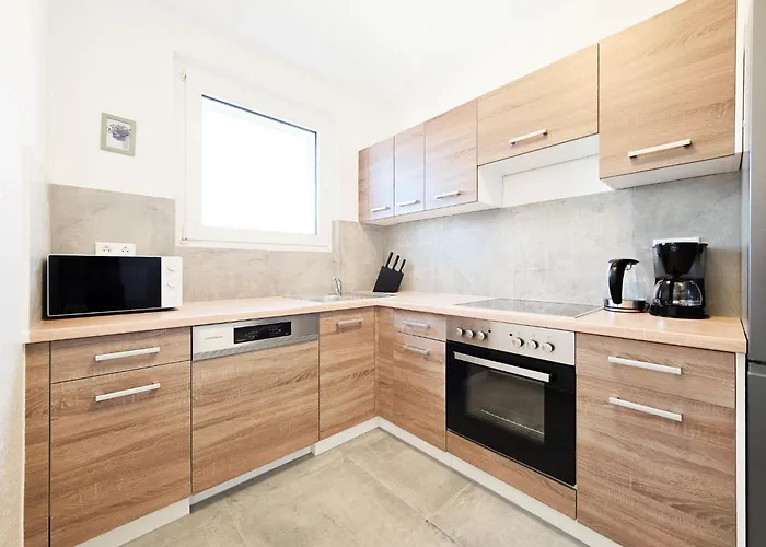 Tolstov - Monteurwohnung - 3 Schlafzimmer - Kueche - Balkon - Waschmaschine * Duisbourg