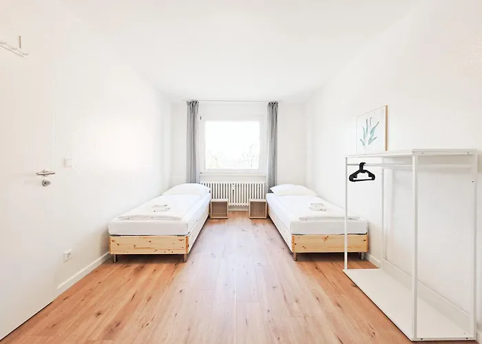 Tolstov - Monteurwohnung - 3 Schlafzimmer - Kueche - Balkon - Waschmaschine